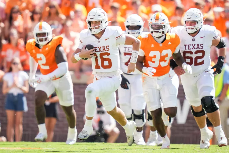 Longhorns And Sooners Bring Dominant Defense And Sputtering Offense To Cotton Bowl Rivalry